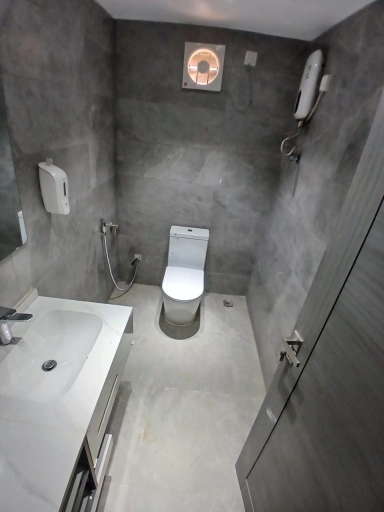 حمامات ومغاسل